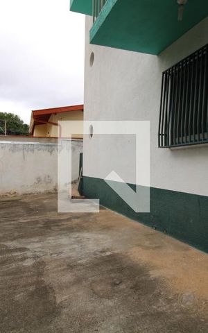 Casa à venda com 213m², 4 quartos e 3 vagasQuintal e garagem