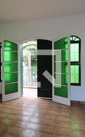 Casa à venda com 213m², 4 quartos e 3 vagasQuarto Suíte (1º pavimento)