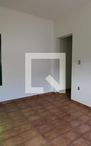 Casa à venda com 213m², 4 quartos e 3 vagasQuarto Suíte (1º pavimento)