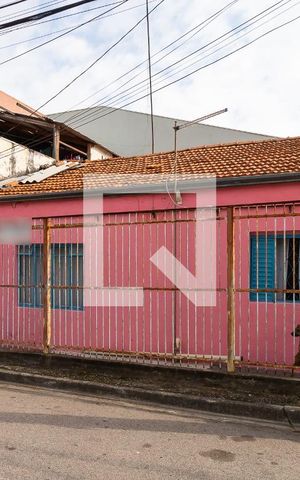 Casa à venda com 250m², 2 quartos e 1 vagaFachada