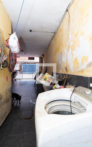 Casa à venda com 250m², 2 quartos e 1 vagaÁrea de Serviço