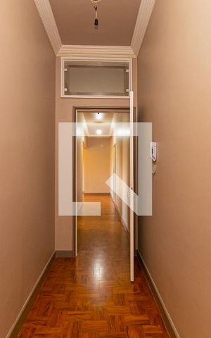 Apartamento à venda com 215m², 4 quartos e 2 vagas Apartamento à venda com 215m², 4 quartos e 2 vagasCorredor