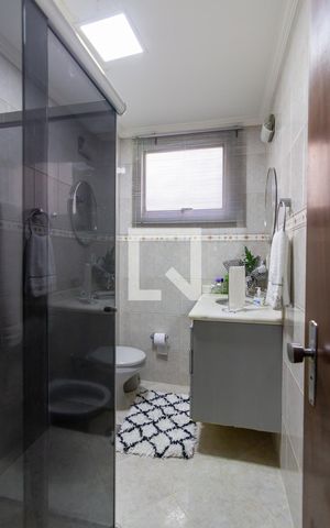 Apartamento à venda com 72m², 2 quartos e 1 vaga Apartamento à venda com 72m², 2 quartos e 1 vagaBanheiro