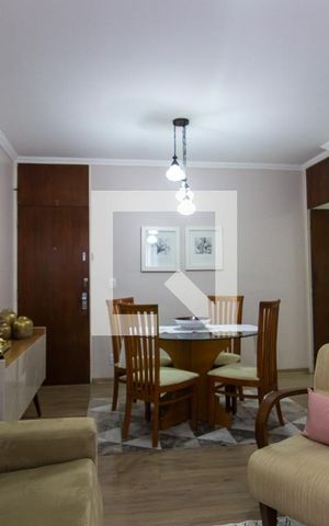 Apartamento à venda com 72m², 2 quartos e 1 vaga Apartamento à venda com 72m², 2 quartos e 1 vagaSala