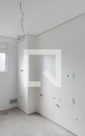 Apartamento à venda com 83m², 2 quartos e 2 vagas Apartamento à venda com 83m², 2 quartos e 2 vagasCozinha e Área de Serviço