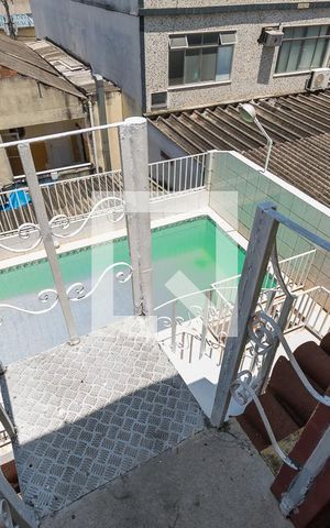 Casa à venda com 365m², 5 quartos e 4 vagas Casa à venda com 365m², 5 quartos e 4 vagasTerraço