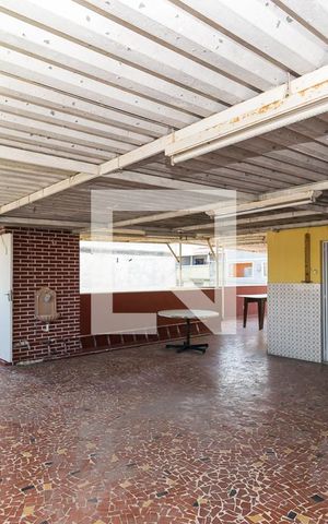 Casa à venda com 365m², 5 quartos e 4 vagas Casa à venda com 365m², 5 quartos e 4 vagasTerraço
