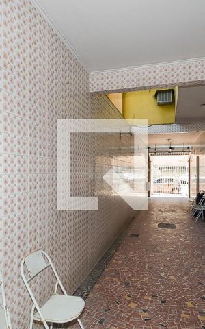 Casa à venda com 365m², 5 quartos e 4 vagas Casa à venda com 365m², 5 quartos e 4 vagasGaragem