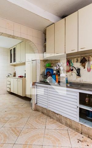 Casa à venda com 160m², 3 quartos e 1 vaga Casa à venda com 160m², 3 quartos e 1 vagaCozinha