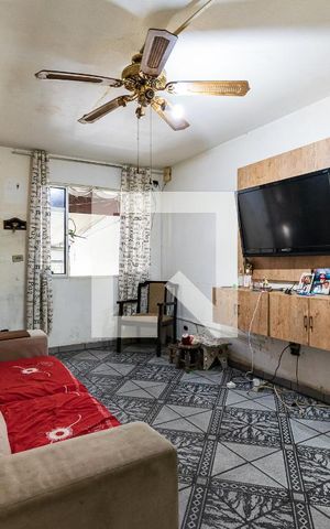 Casa à venda com 160m², 3 quartos e 1 vaga Casa à venda com 160m², 3 quartos e 1 vagaSala