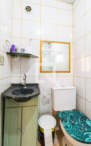 Casa à venda com 160m², 3 quartos e 1 vaga Casa à venda com 160m², 3 quartos e 1 vagaBanheiro da Suíte