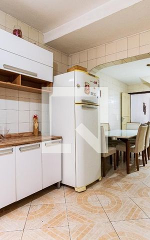 Casa à venda com 160m², 3 quartos e 1 vaga Casa à venda com 160m², 3 quartos e 1 vagaCozinha