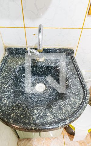 Casa à venda com 160m², 3 quartos e 1 vaga Casa à venda com 160m², 3 quartos e 1 vagaBanheiro da Suíte