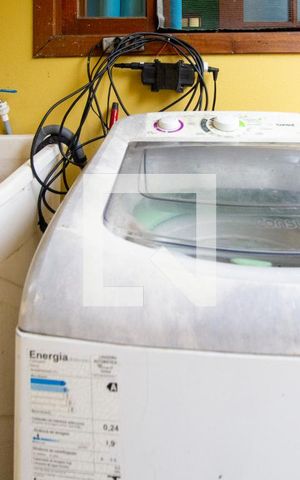 Casa para alugar com 42m², 2 quartos e sem vagaArea de serviço