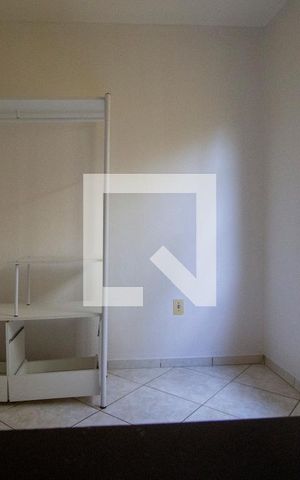 Casa para alugar com 42m², 2 quartos e sem vagaQuarto 01