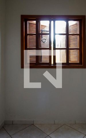 Casa para alugar com 42m², 2 quartos e sem vagaQuarto 02