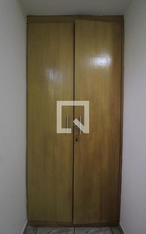 Casa à venda com 415m², 6 quartos e 2 vagasQuarto 1 - Armários
