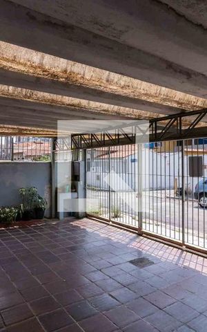 Casa à venda com 196m², 4 quartos e 3 vagas Casa à venda com 196m², 4 quartos e 3 vagasGaragem