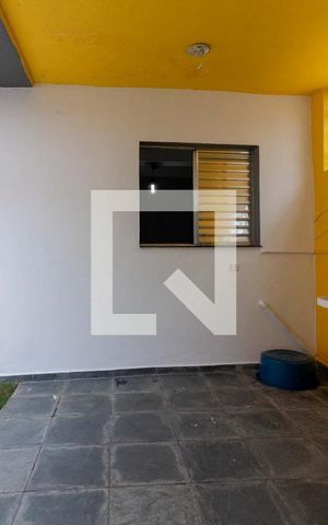 Casa à venda com 196m², 4 quartos e 3 vagas Casa à venda com 196m², 4 quartos e 3 vagasÁrea de Serviço