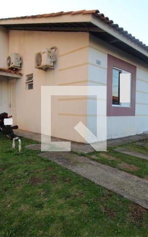 Casa de condomínio à venda com 75m², 3 quartos e 2 vagas Casa de condomínio à venda com 75m², 3 quartos e 2 vagasFachada