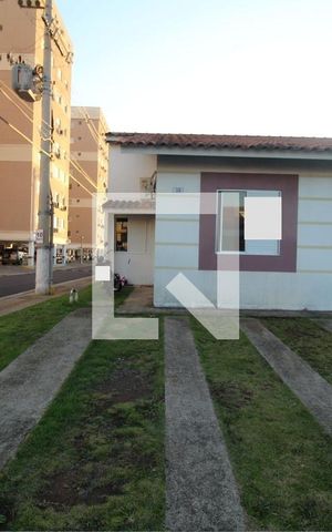 Casa de condomínio à venda com 75m², 3 quartos e 2 vagas Casa de condomínio à venda com 75m², 3 quartos e 2 vagasFachada