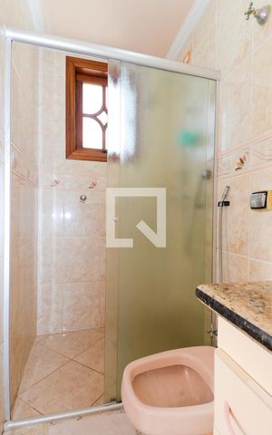 Casa à venda com 592m², 3 quartos e 5 vagasBanheiro da Suíte 2