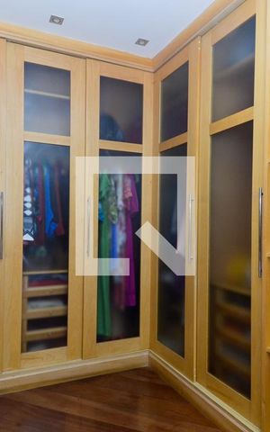 Casa à venda com 592m², 3 quartos e 5 vagasCloset da suíte 3