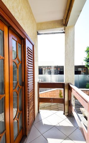 Casa à venda com 592m², 3 quartos e 5 vagasVaranda do Quarto Extra Reversível - Escritório