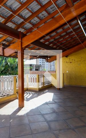 Casa à venda com 592m², 3 quartos e 5 vagasÁrea de Serviço