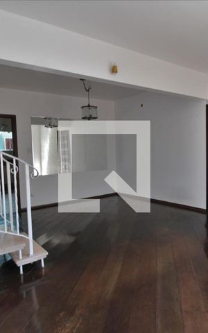 Casa à venda com 150m², 3 quartos e 3 vagasSala