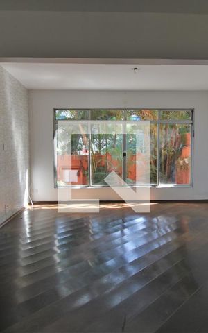 Casa à venda com 150m², 3 quartos e 3 vagasSala