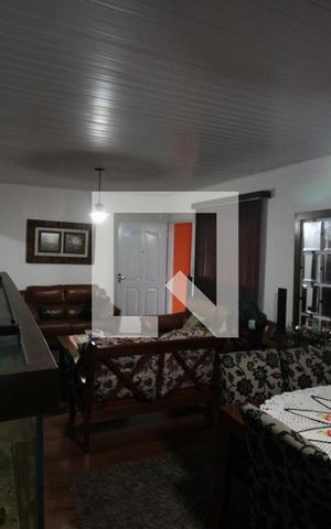 Casa para alugar com 95m², 3 quartos e 3 vagasSala
