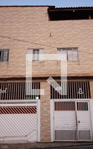 Casa para alugar com 95m², 3 quartos e 3 vagasFachada