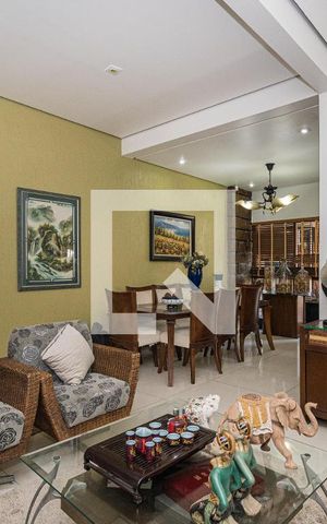 Casa para alugar com 300m², 3 quartos e 5 vagasSala