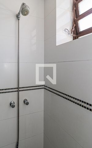 Casa para alugar com 300m², 3 quartos e 5 vagasBanheiro da Suíte 2