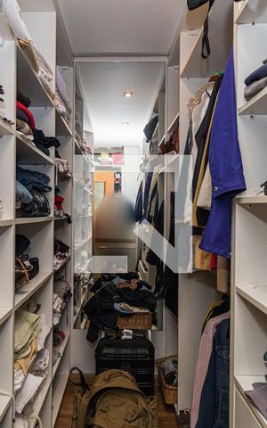 Casa para alugar com 300m², 3 quartos e 5 vagasCloset da suíte 1