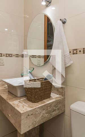 Casa para alugar com 300m², 3 quartos e 5 vagasLavabo