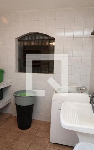 Casa à venda com 103m², 3 quartos e 2 vagasÁrea de Serviço