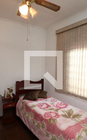 Casa à venda com 103m², 3 quartos e 2 vagasQuarto 1