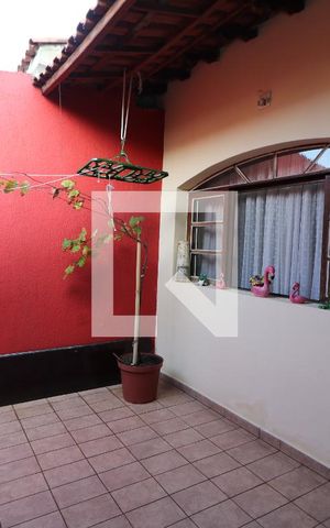 Casa à venda com 103m², 3 quartos e 2 vagasGaragem