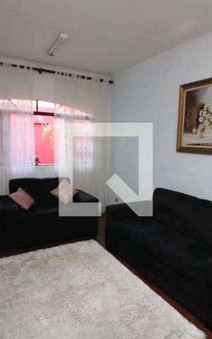 Casa à venda com 103m², 3 quartos e 2 vagasSala