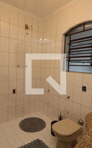Casa à venda com 103m², 3 quartos e 2 vagasBanheiro suite