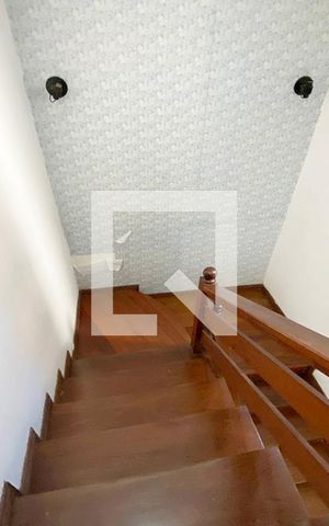 Casa à venda com 429m², 3 quartos e 2 vagasEscada