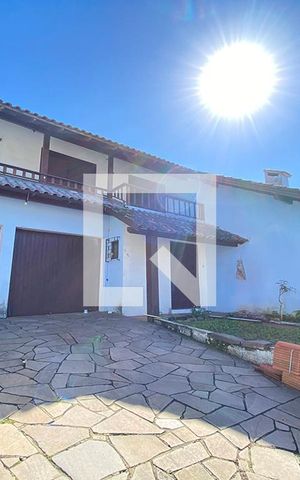 Casa à venda com 429m², 3 quartos e 2 vagasFachada