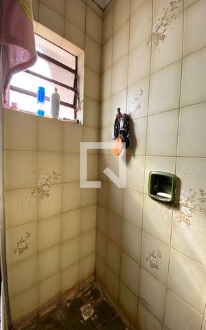 Casa à venda com 429m², 3 quartos e 2 vagasBanheiro