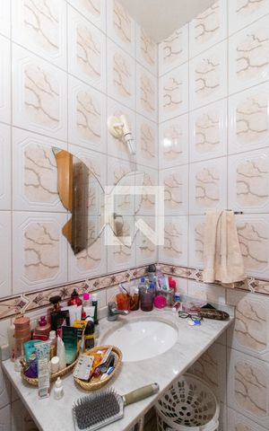 Casa à venda com 250m², 3 quartos e 3 vagas Casa à venda com 250m², 3 quartos e 3 vagasBanheiro da Suíte 1