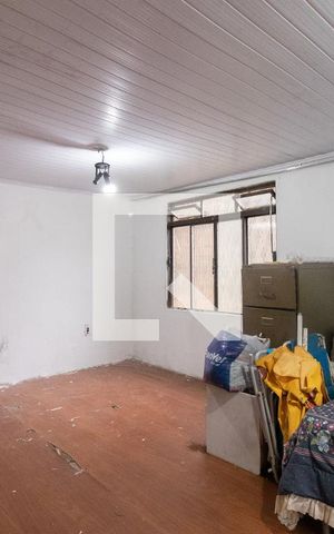 Casa à venda com 250m², 3 quartos e 3 vagas Casa à venda com 250m², 3 quartos e 3 vagasQuarto - casa fundos