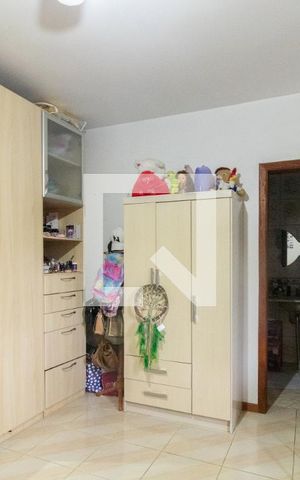 Casa à venda com 250m², 3 quartos e 3 vagas Casa à venda com 250m², 3 quartos e 3 vagasQuarto 1 - Suíte