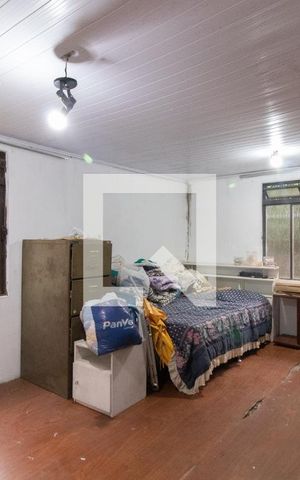 Casa à venda com 250m², 3 quartos e 3 vagas Casa à venda com 250m², 3 quartos e 3 vagasQuarto - casa fundos