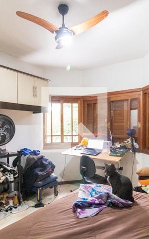 Casa à venda com 250m², 3 quartos e 3 vagas Casa à venda com 250m², 3 quartos e 3 vagasQuarto 2 - Suíte